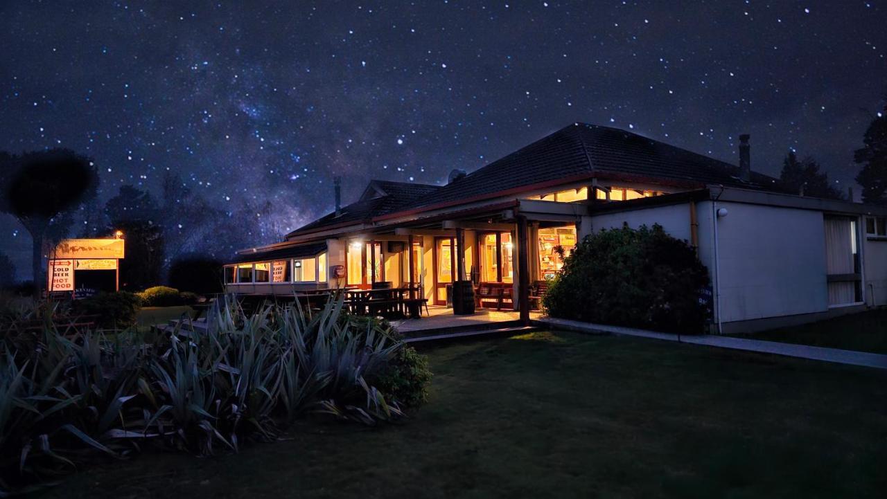 Te Anau Manapouri Lake Hotel Екстериор снимка