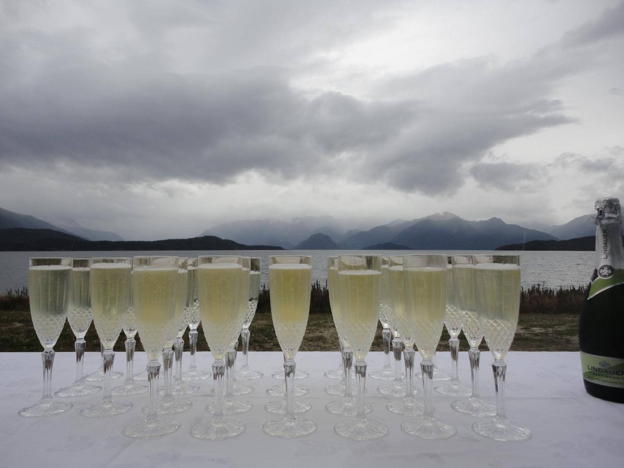 Te Anau Manapouri Lake Hotel Екстериор снимка