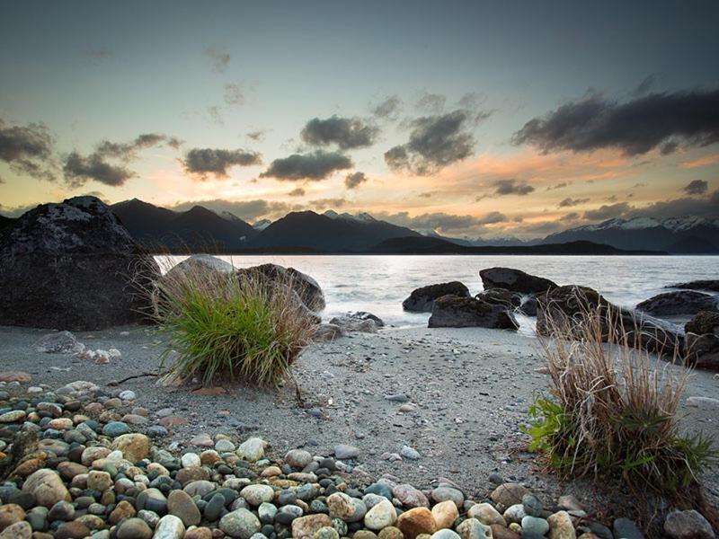 Te Anau Manapouri Lake Hotel Екстериор снимка