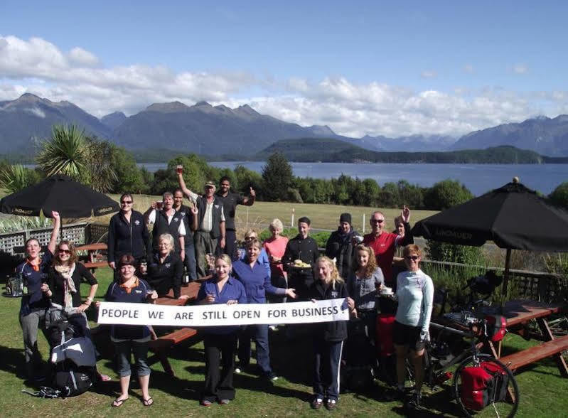 Te Anau Manapouri Lake Hotel Екстериор снимка